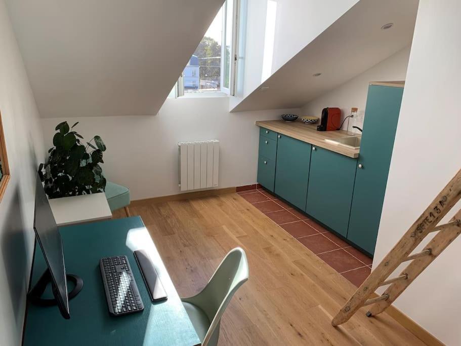 Charmant Studio A Proximite De La Gare Rer A Chatou Bagian luar foto